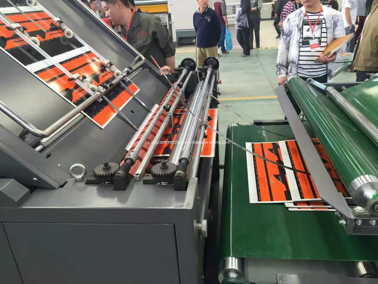 TMJ-1500A High Speed Automatic Flute Laminator Corrugation Board Making Machine