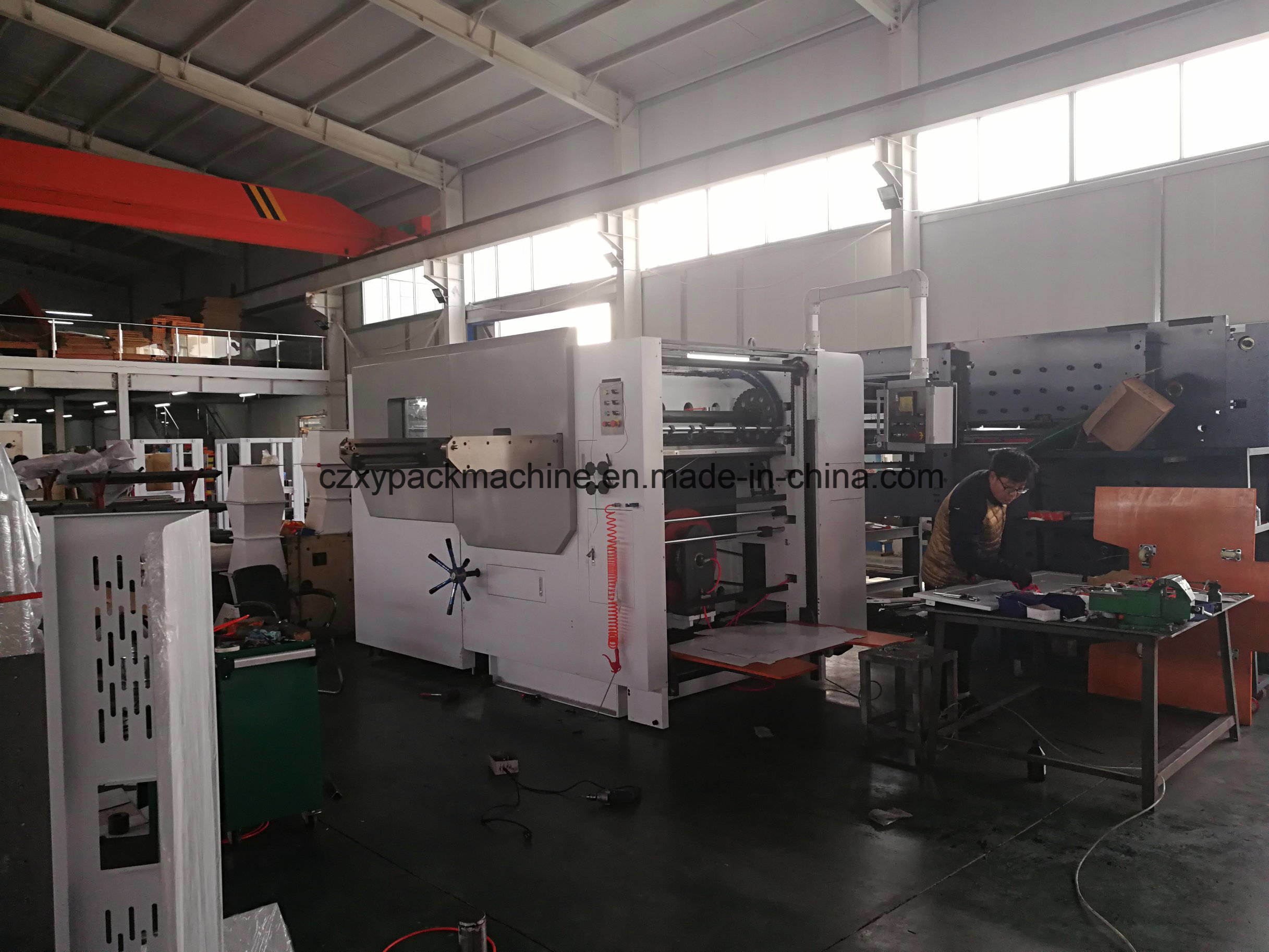 Full Automatic Flat Bed Die Cutter with Stripping