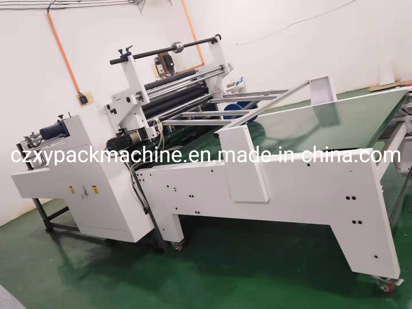 High Speed Single Way Feeding Window Patching Machine for Napkin Box